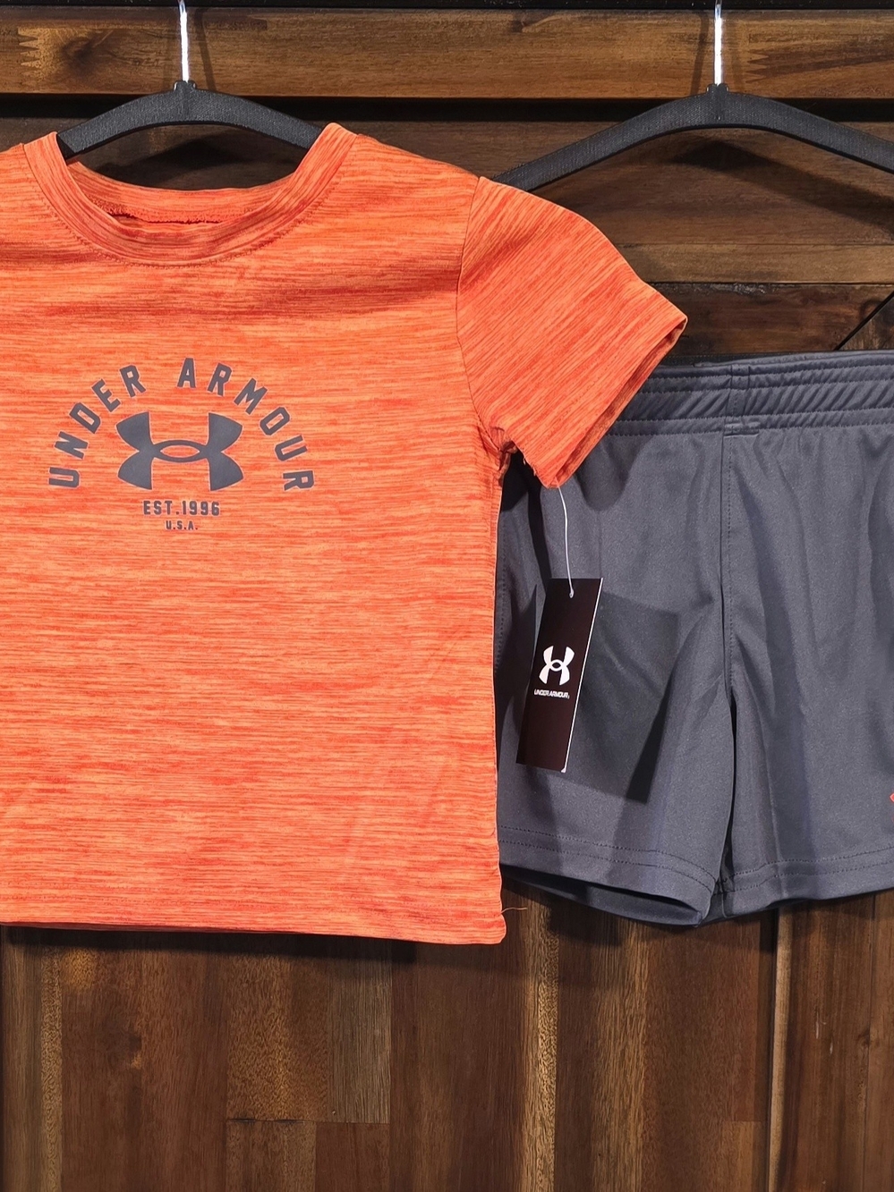 NWT Under Armour Kids Orange Heather Short Sleeve Logo Tee & Shorts Set